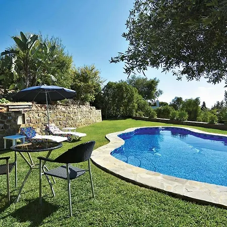 Villa Abajo